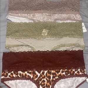 Lace and Patterned Women's Intimates Set